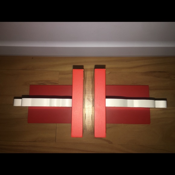 SOLD Olivia the Pig Wooden Bookends - Picture 2 of 10